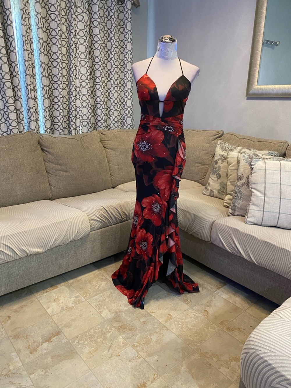 New Windsor Women Small floral mermaid dress ,red poppy-like with Rhinestones - Picture 3 of 12